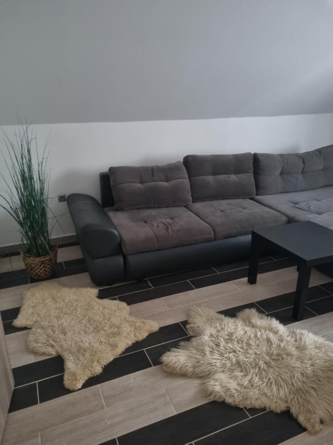 Sosto Apartman Szekesfehervar Exterior photo